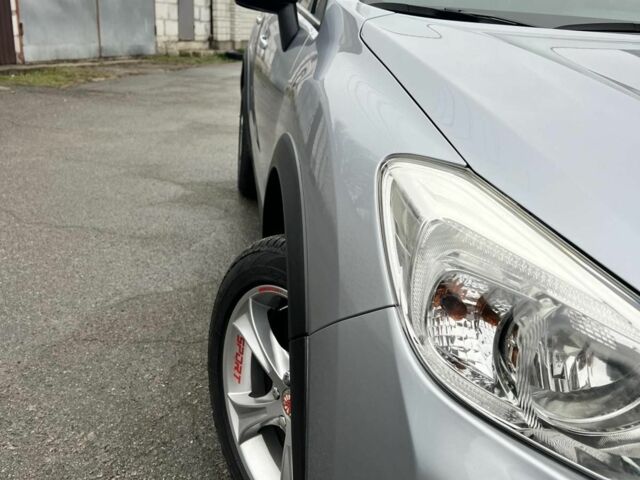 Сірий Субару ХВ, об'ємом двигуна 2 л та пробігом 287 тис. км за 11122 $, фото 2 на Automoto.ua