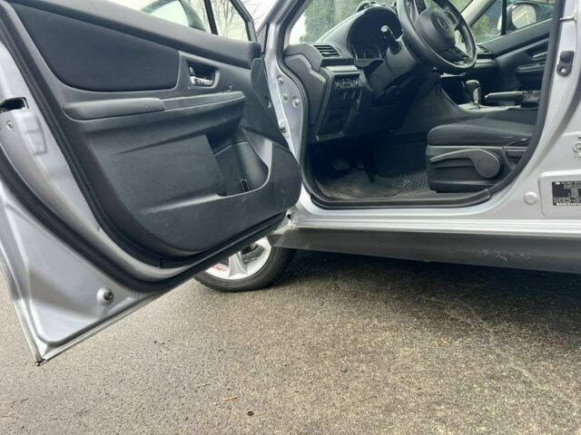 Сірий Субару ХВ, об'ємом двигуна 2 л та пробігом 287 тис. км за 11122 $, фото 6 на Automoto.ua