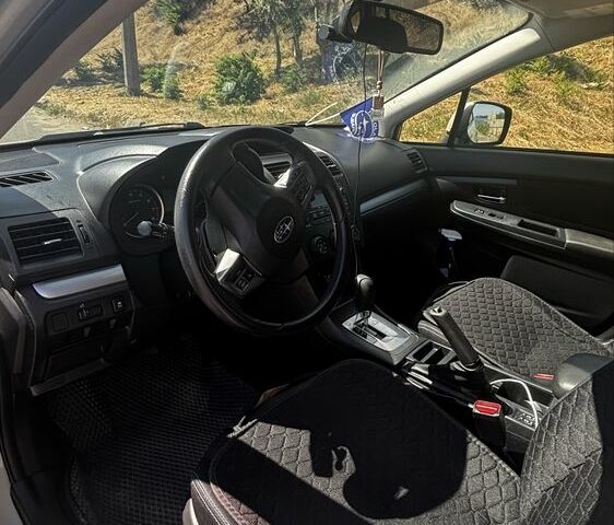 Сірий Субару ХВ, об'ємом двигуна 2 л та пробігом 152 тис. км за 12014 $, фото 7 на Automoto.ua