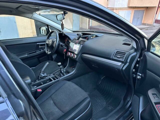 Сірий Субару ХВ, об'ємом двигуна 2 л та пробігом 131 тис. км за 10000 $, фото 6 на Automoto.ua