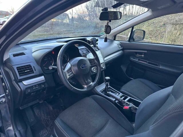 Сірий Субару ХВ, об'ємом двигуна 2 л та пробігом 131 тис. км за 10000 $, фото 7 на Automoto.ua