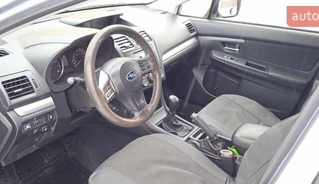 Серый Субару ХВ, объемом двигателя 2 л и пробегом 190 тыс. км за 10000 $, фото 4 на Automoto.ua