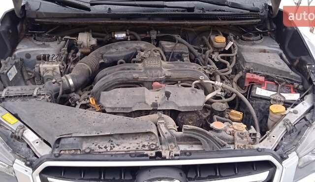Серый Субару ХВ, объемом двигателя 2 л и пробегом 190 тыс. км за 10000 $, фото 7 на Automoto.ua