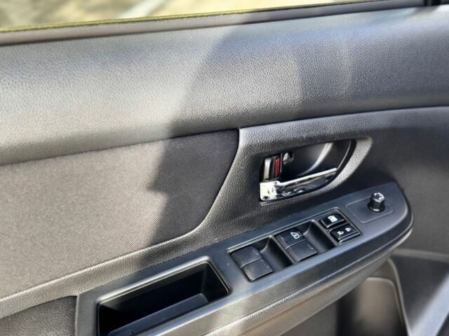 Серый Субару ХВ, объемом двигателя 2 л и пробегом 168 тыс. км за 10500 $, фото 18 на Automoto.ua