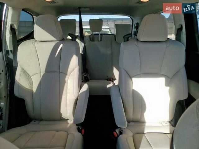 Белый Субару Ascent, объемом двигателя 2.4 л и пробегом 42 тыс. км за 3000 $, фото 9 на Automoto.ua
