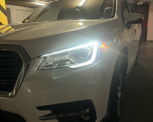 Белый Субару Ascent, объемом двигателя 2.39 л и пробегом 90 тыс. км за 24200 $, фото 9 на Automoto.ua