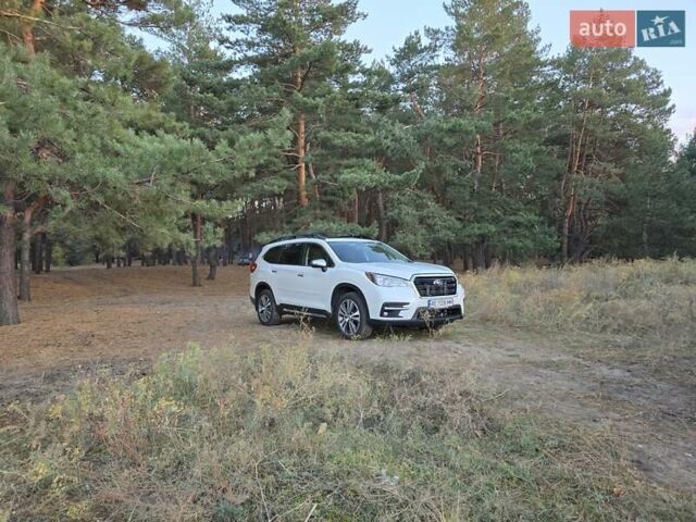 Білий Субару Ascent, об'ємом двигуна 2.4 л та пробігом 48 тис. км за 30000 $, фото 3 на Automoto.ua