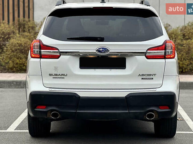 Білий Субару Ascent, об'ємом двигуна 2.38 л та пробігом 46 тис. км за 23700 $, фото 4 на Automoto.ua