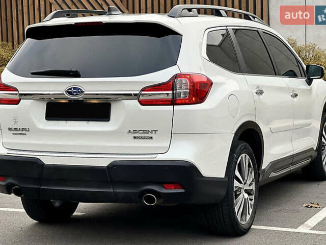 Білий Субару Ascent, об'ємом двигуна 2.38 л та пробігом 46 тис. км за 23700 $, фото 5 на Automoto.ua