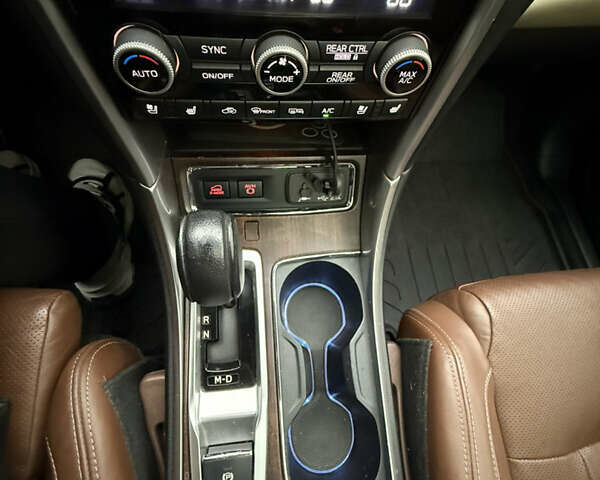 Коричневый Субару Ascent, объемом двигателя 2.4 л и пробегом 130 тыс. км за 25000 $, фото 16 на Automoto.ua