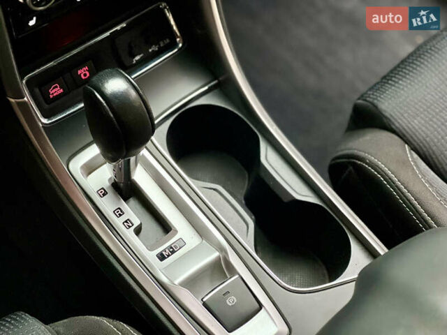 Красный Субару Ascent, объемом двигателя 2.4 л и пробегом 162 тыс. км за 18500 $, фото 19 на Automoto.ua