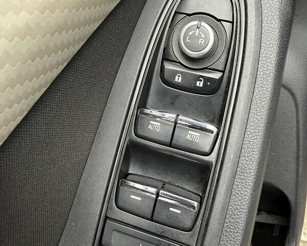 Серый Субару Ascent, объемом двигателя 2.39 л и пробегом 130 тыс. км за 16500 $, фото 37 на Automoto.ua