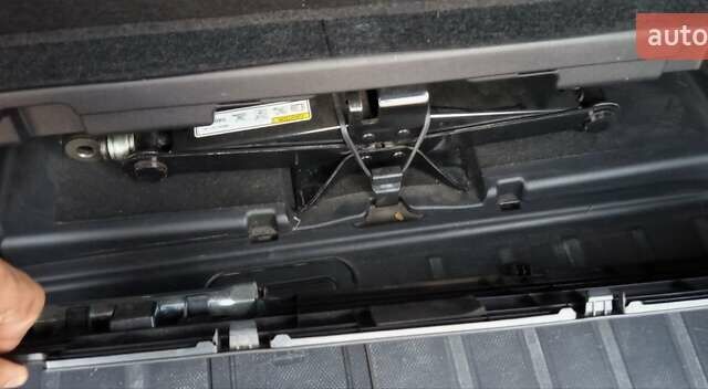 Сірий Субару Ascent, об'ємом двигуна 2.39 л та пробігом 125 тис. км за 17000 $, фото 29 на Automoto.ua