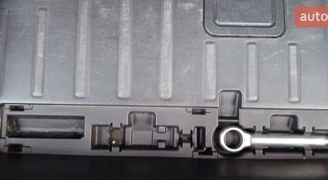 Сірий Субару Ascent, об'ємом двигуна 2.39 л та пробігом 125 тис. км за 17000 $, фото 32 на Automoto.ua