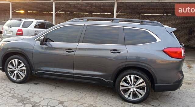 Сірий Субару Ascent, об'ємом двигуна 2.39 л та пробігом 125 тис. км за 17000 $, фото 2 на Automoto.ua