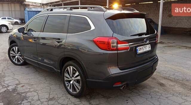 Сірий Субару Ascent, об'ємом двигуна 2.39 л та пробігом 125 тис. км за 17000 $, фото 5 на Automoto.ua