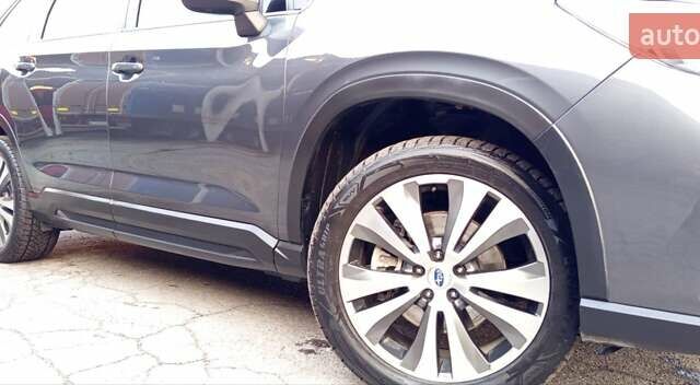 Сірий Субару Ascent, об'ємом двигуна 2.39 л та пробігом 125 тис. км за 17000 $, фото 7 на Automoto.ua