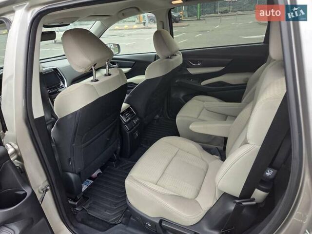 Серый Субару Ascent, объемом двигателя 2.4 л и пробегом 43 тыс. км за 21500 $, фото 9 на Automoto.ua