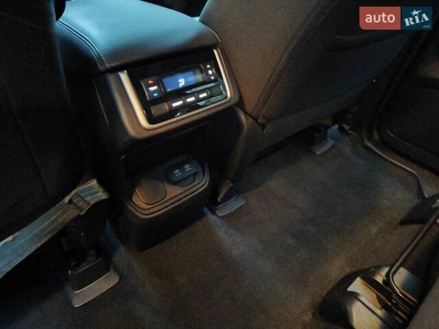 Сірий Субару Ascent, об'ємом двигуна 2.4 л та пробігом 140 тис. км за 18700 $, фото 11 на Automoto.ua