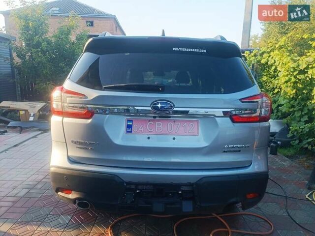 Сірий Субару Ascent, об'ємом двигуна 2.4 л та пробігом 8 тис. км за 33999 $, фото 3 на Automoto.ua