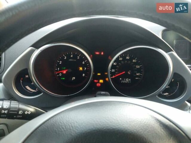 Серый Субару B9 Tribeca, объемом двигателя 3 л и пробегом 239 тыс. км за 4350 $, фото 43 на Automoto.ua