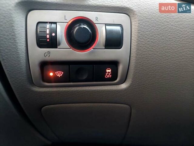 Серый Субару B9 Tribeca, объемом двигателя 3 л и пробегом 239 тыс. км за 4350 $, фото 38 на Automoto.ua