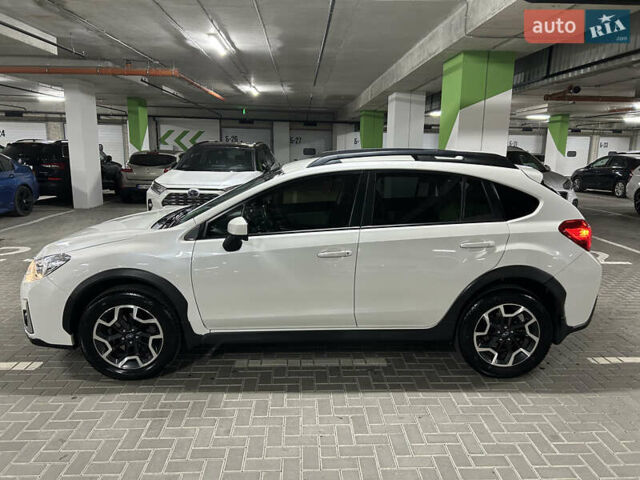 Белый Субару Crosstrek, объемом двигателя 2 л и пробегом 159 тыс. км за 13000 $, фото 3 на Automoto.ua