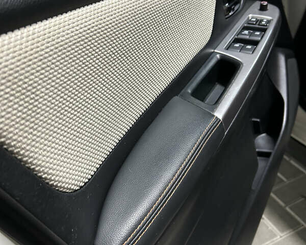 Белый Субару Crosstrek, объемом двигателя 2 л и пробегом 159 тыс. км за 13000 $, фото 12 на Automoto.ua