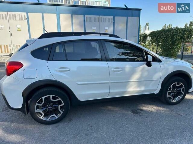 Белый Субару Crosstrek, объемом двигателя 2 л и пробегом 210 тыс. км за 12500 $, фото 3 на Automoto.ua