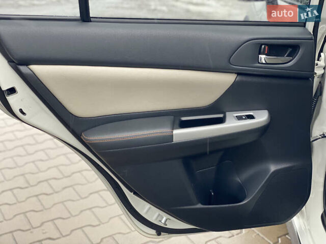 Белый Субару Crosstrek, объемом двигателя 2 л и пробегом 191 тыс. км за 11800 $, фото 18 на Automoto.ua