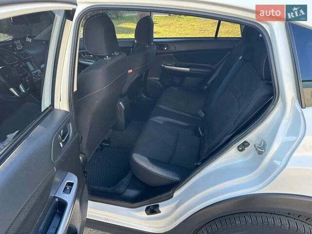 Белый Субару Crosstrek, объемом двигателя 2 л и пробегом 210 тыс. км за 12500 $, фото 14 на Automoto.ua