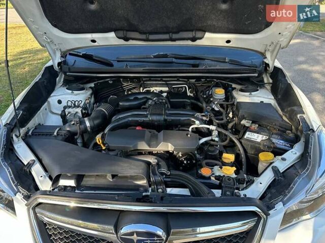 Белый Субару Crosstrek, объемом двигателя 2 л и пробегом 210 тыс. км за 12500 $, фото 9 на Automoto.ua