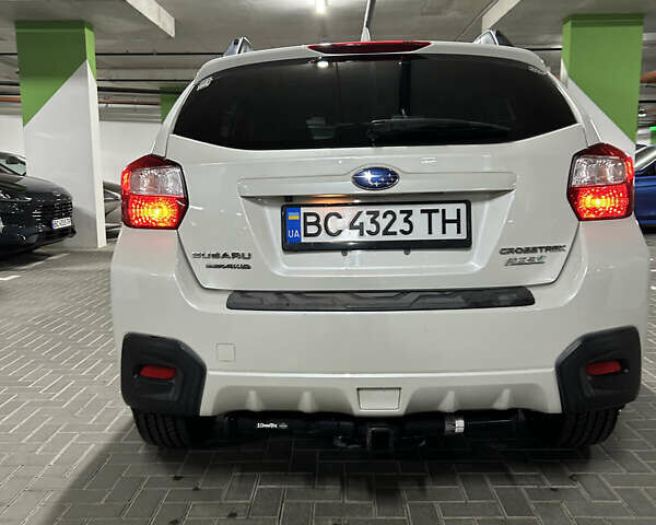 Белый Субару Crosstrek, объемом двигателя 2 л и пробегом 159 тыс. км за 13000 $, фото 5 на Automoto.ua