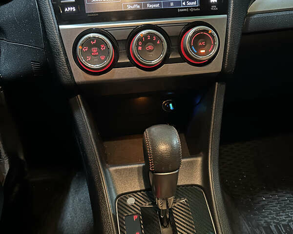 Белый Субару Crosstrek, объемом двигателя 2 л и пробегом 159 тыс. км за 13000 $, фото 14 на Automoto.ua