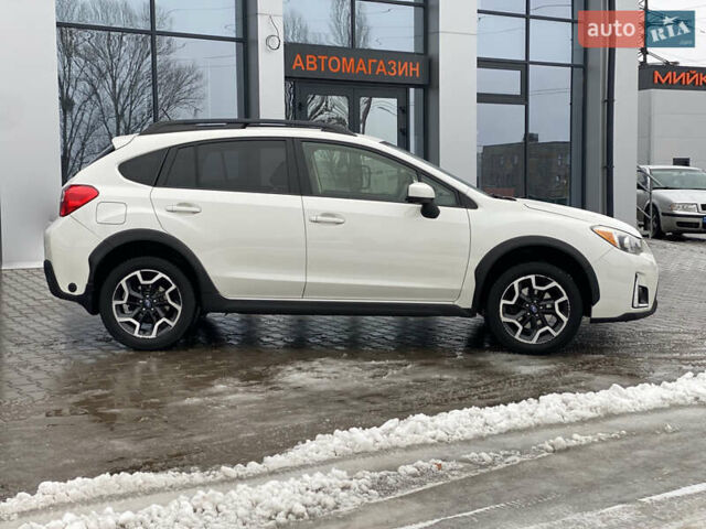 Белый Субару Crosstrek, объемом двигателя 2 л и пробегом 191 тыс. км за 11800 $, фото 5 на Automoto.ua