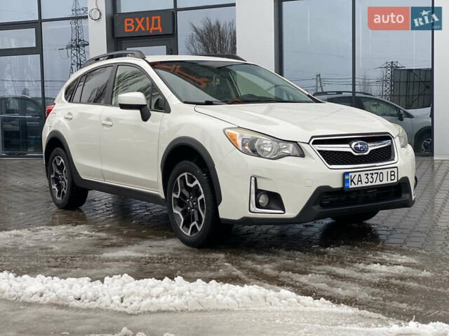 Белый Субару Crosstrek, объемом двигателя 2 л и пробегом 191 тыс. км за 11800 $, фото 1 на Automoto.ua