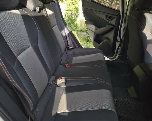 Белый Субару Crosstrek, объемом двигателя 2 л и пробегом 125 тыс. км за 14300 $, фото 3 на Automoto.ua