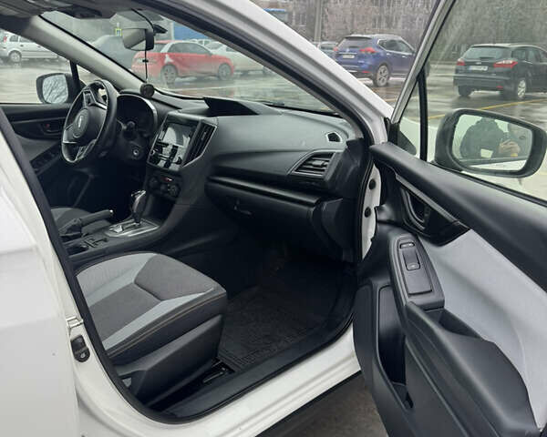 Белый Субару Crosstrek, объемом двигателя 2 л и пробегом 95 тыс. км за 15500 $, фото 22 на Automoto.ua