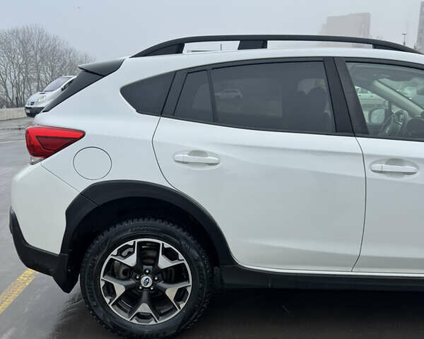 Белый Субару Crosstrek, объемом двигателя 2 л и пробегом 95 тыс. км за 15500 $, фото 7 на Automoto.ua