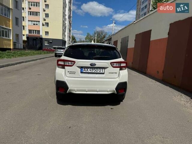 Белый Субару Crosstrek, объемом двигателя 2 л и пробегом 124 тыс. км за 15500 $, фото 1 на Automoto.ua