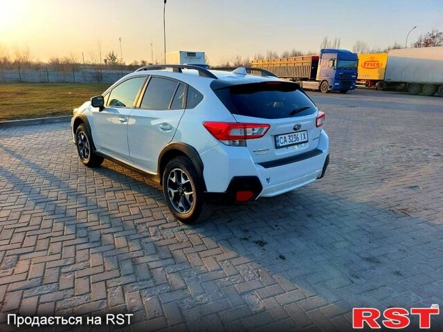 Белый Субару Crosstrek, объемом двигателя 2 л и пробегом 76 тыс. км за 20000 $, фото 4 на Automoto.ua