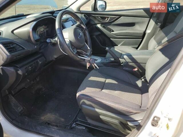 Белый Субару Crosstrek, объемом двигателя 2 л и пробегом 80 тыс. км за 2850 $, фото 6 на Automoto.ua