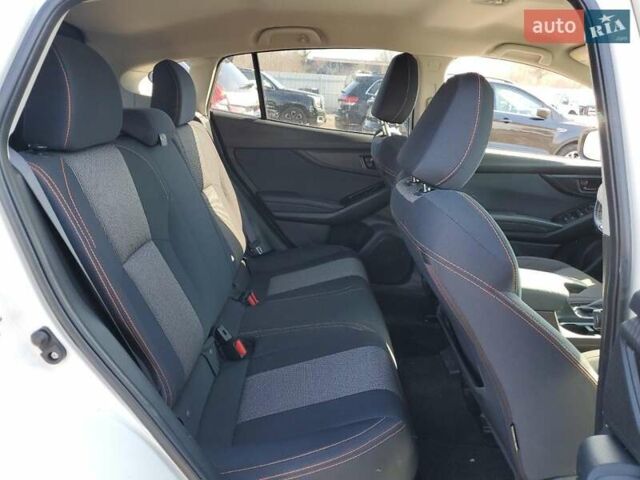 Белый Субару Crosstrek, объемом двигателя 2 л и пробегом 80 тыс. км за 2850 $, фото 9 на Automoto.ua