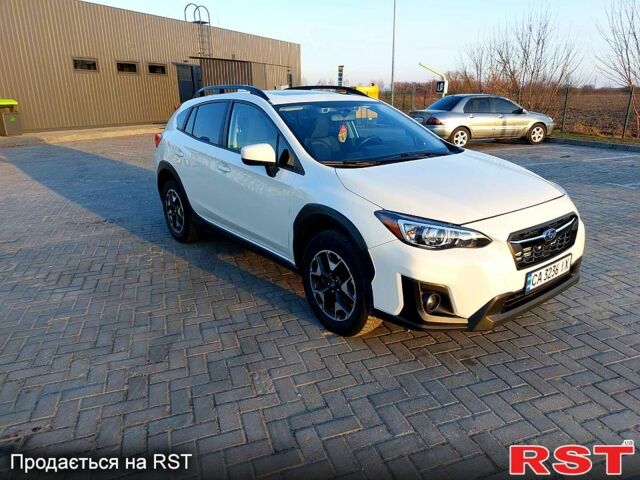 Белый Субару Crosstrek, объемом двигателя 2 л и пробегом 76 тыс. км за 20000 $, фото 3 на Automoto.ua