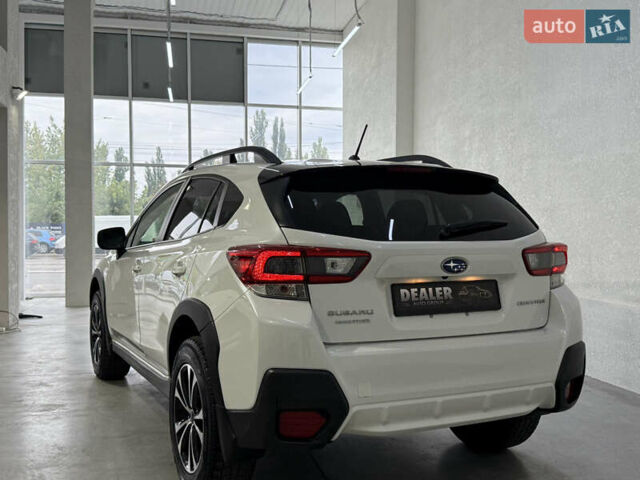 Белый Субару Crosstrek, объемом двигателя 2 л и пробегом 122 тыс. км за 15200 $, фото 4 на Automoto.ua