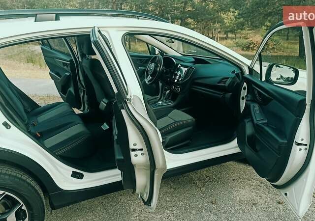 Белый Субару Crosstrek, объемом двигателя 2 л и пробегом 107 тыс. км за 16250 $, фото 16 на Automoto.ua