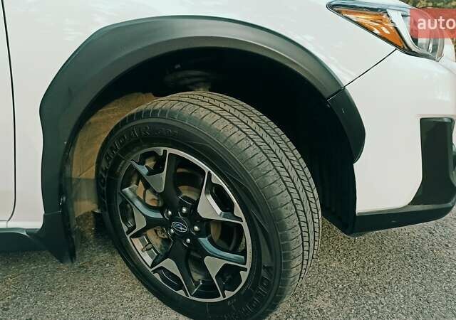 Белый Субару Crosstrek, объемом двигателя 2 л и пробегом 107 тыс. км за 16250 $, фото 18 на Automoto.ua
