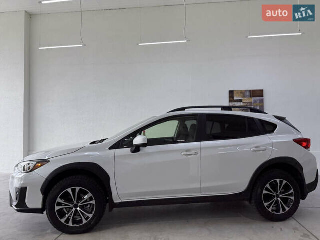 Белый Субару Crosstrek, объемом двигателя 2 л и пробегом 122 тыс. км за 15200 $, фото 6 на Automoto.ua