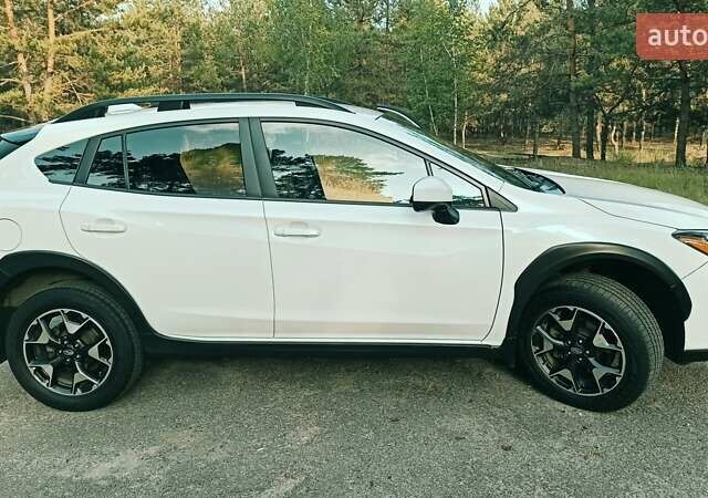 Белый Субару Crosstrek, объемом двигателя 2 л и пробегом 107 тыс. км за 16250 $, фото 2 на Automoto.ua