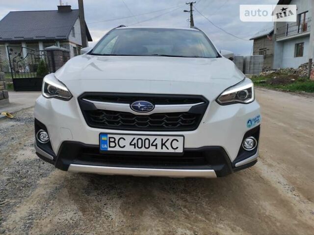 Белый Субару Crosstrek, объемом двигателя 2 л и пробегом 66 тыс. км за 25800 $, фото 2 на Automoto.ua